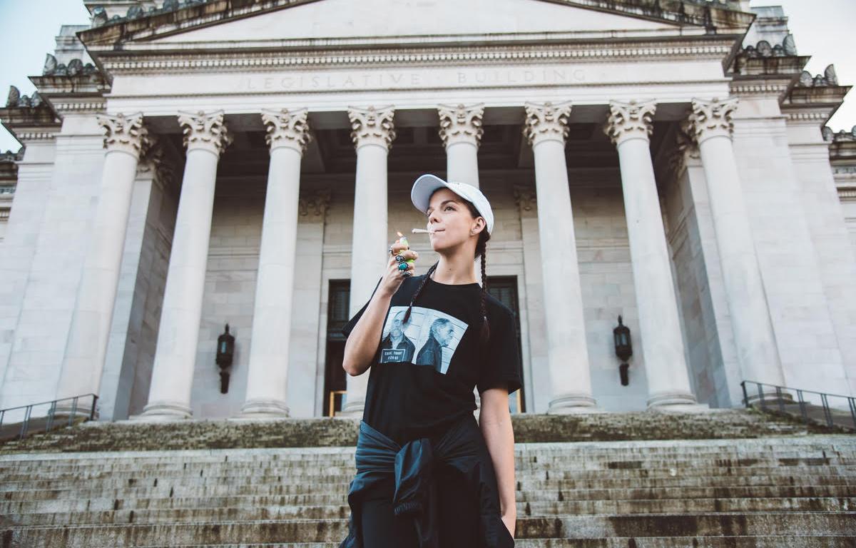 heyhellohigh-bess-byers-imcannabess-interview